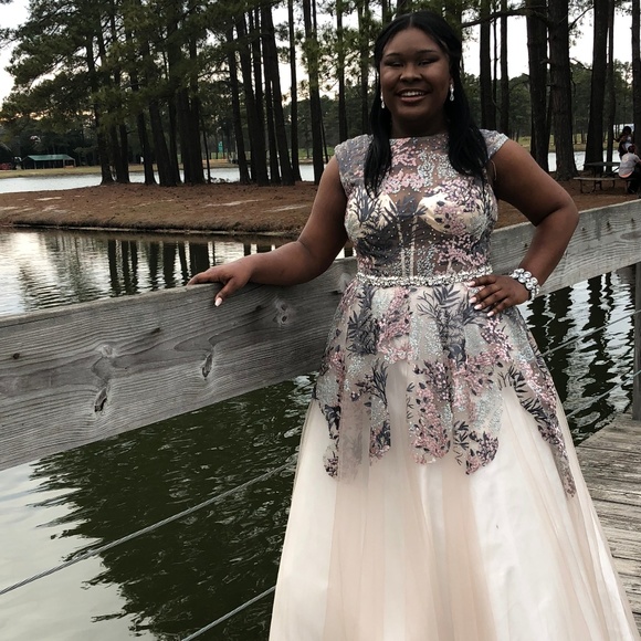 Prom Dress - Picture 2 of 3